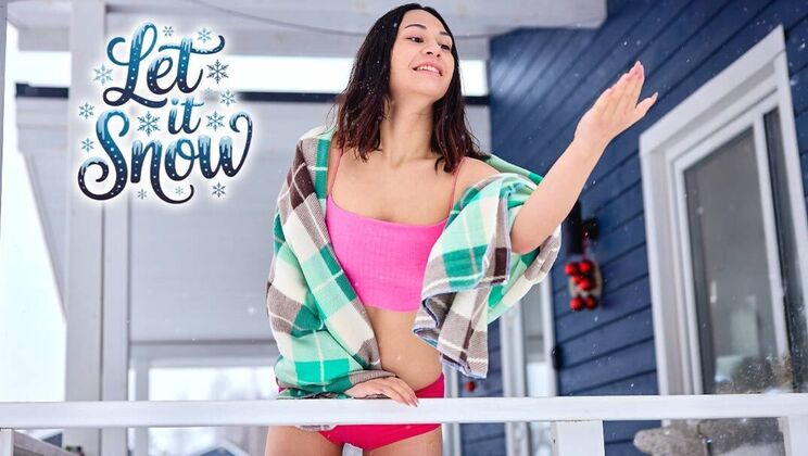 Outdoor Solo Masturbation with Small-Titted Roxy Muray • unique special • FapNest